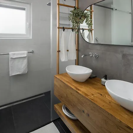 Awesome In Σπίτι διακοπών *